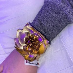 Gold flower bracelet